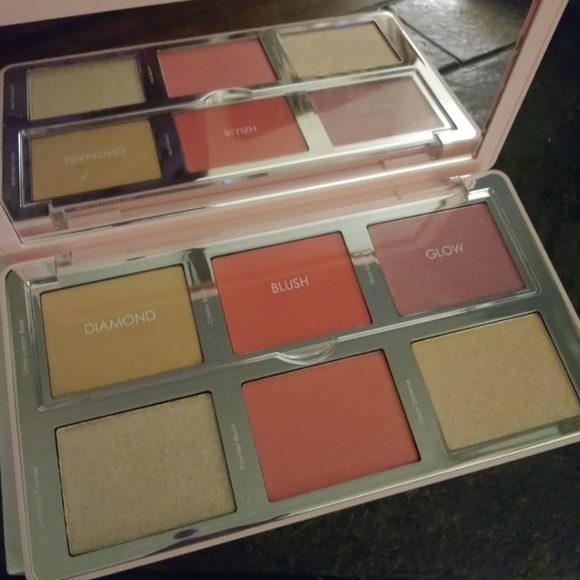 NIB AUTHENTIC NATASHA DENONA 01 DARYA FACE PALETTE - Picture 7 of 9